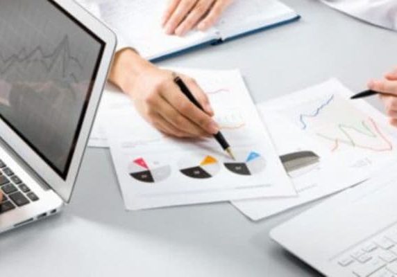 Gestoría profesional con Gestión laboral para empresas en Ávila